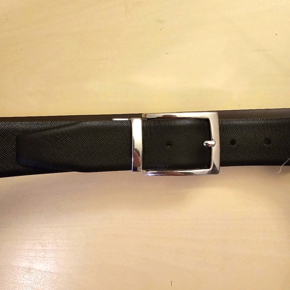 Barneys New York reversible leather belt size 42 black made in Italy width 1.5" - Picture 6 of 9